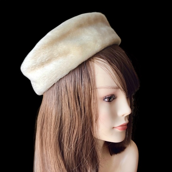 SOLDPillbox Hat Vintage 60s Jackie Winter Fur Hat Retro Wedding New Years Cloche - Picture 4 of 9